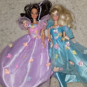 Barbie Songbird Teresa and Barbie dolls